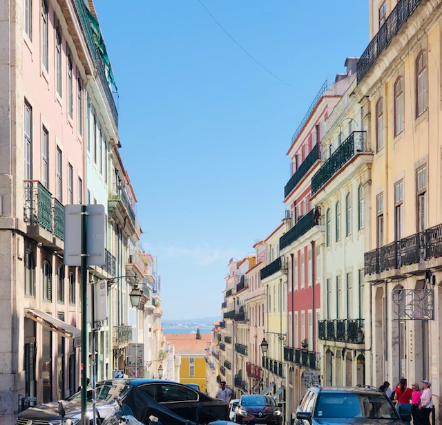 Portuguese MP Highlights Lisbon Cruise Ship Pollution