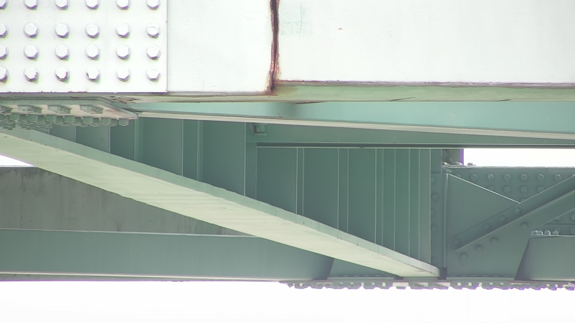 Queue of More than 900 Ships Forms After Mississippi Bridge Closure