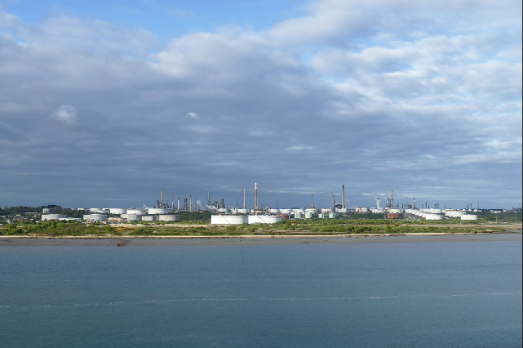 IEA Sees Global Oil Supply Drop by 8 Million b/d Amid Middle East War