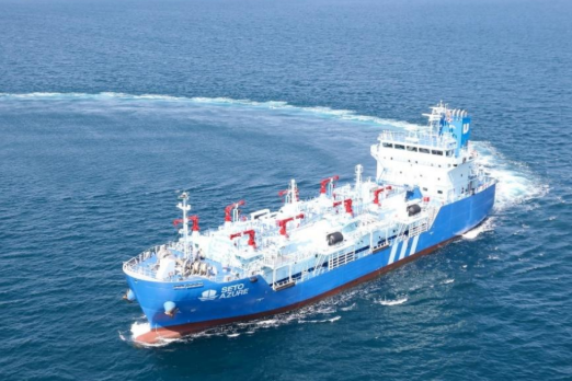 Osaka Bay Sees First Ship-to-Ship LNG Bunkering