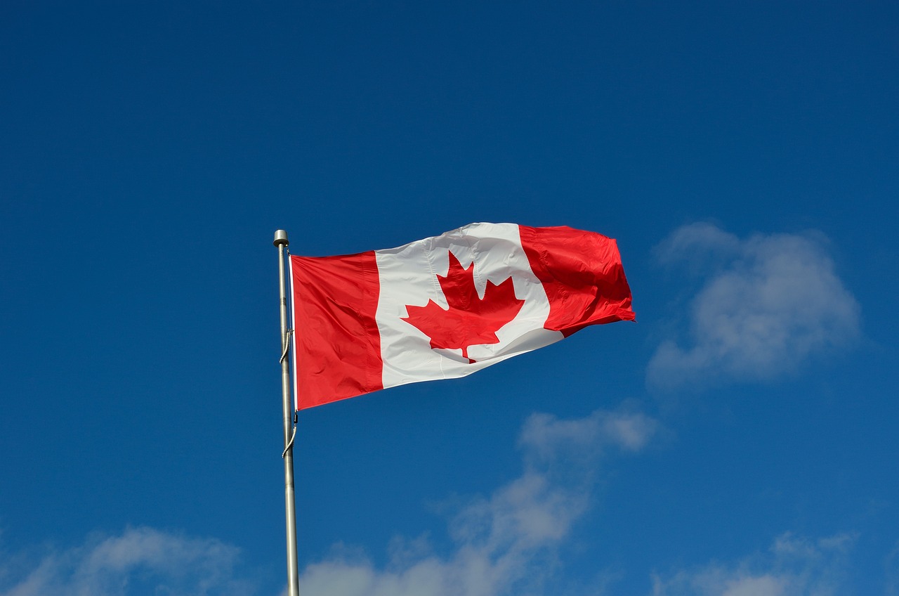 Canada's Port of Hamilton Bunkers First European-Owned Vessel With LNG