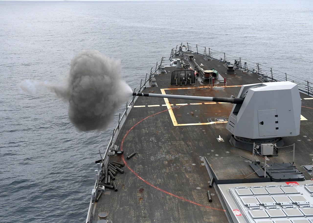 Multi-drone and Missile Attack in Red Sea Repelled by Western Navies