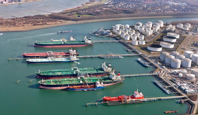 Simultaneous LNG Bunkering Now Available at Vopak's Europoort Terminal