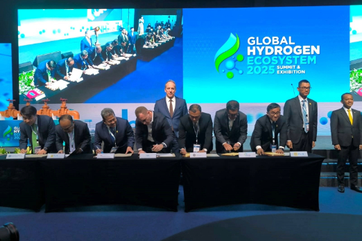 Indonesia Teams Up with HDF Energy to Explore Green Hydrogen for Shipping