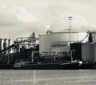 Global Oil Storage Capacity Filling up Fast