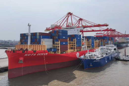 PIL Completes First LNG Bunkering at Shanghai Waigaoqiao Port