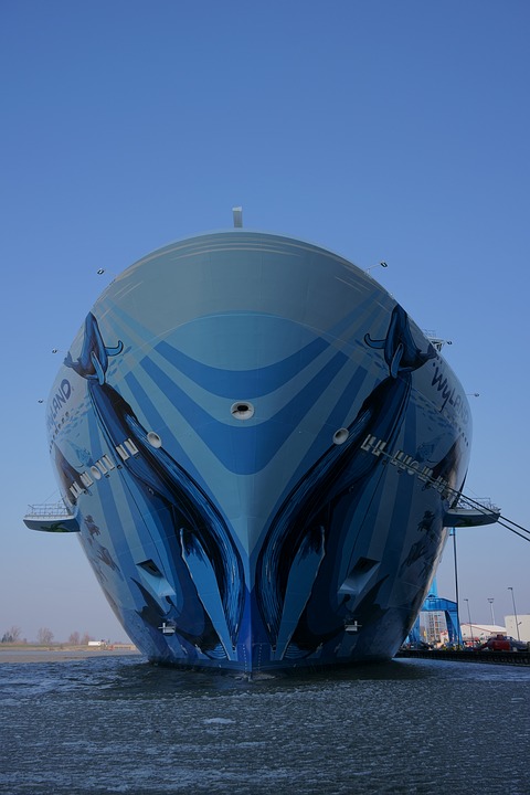 Composite Hull Lighter Than Steel, Says Shipyard