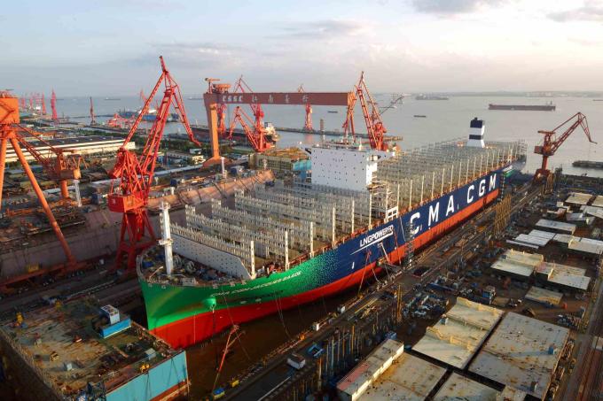 S&B VIEWPOINT: 2020's Giant Boxship Orders Will be Key Test for LNG Bunkering