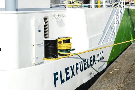 Titan Relocates LNG Bunker Barge to Zeebrugge
