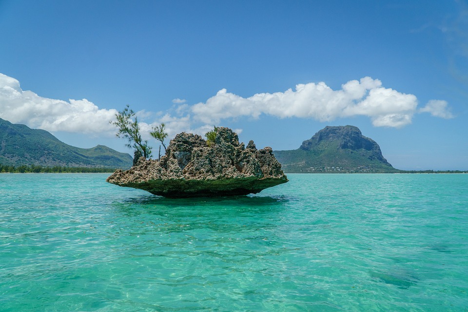 Trawler Runs Aground on Mauritian Archipelago