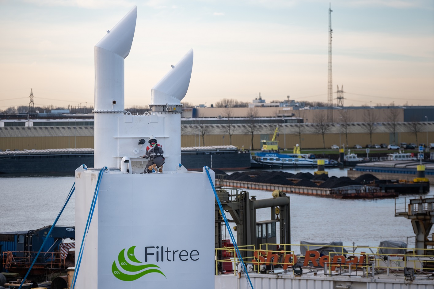 Value Maritime Carbon Capture Systems Orders for Four New Boxships