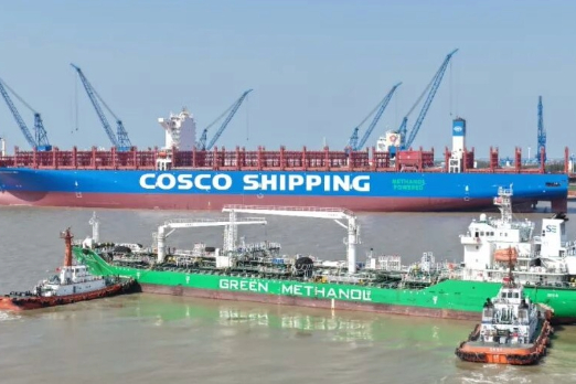 Yangtze River Sees First STS Methanol Bunkering Operation