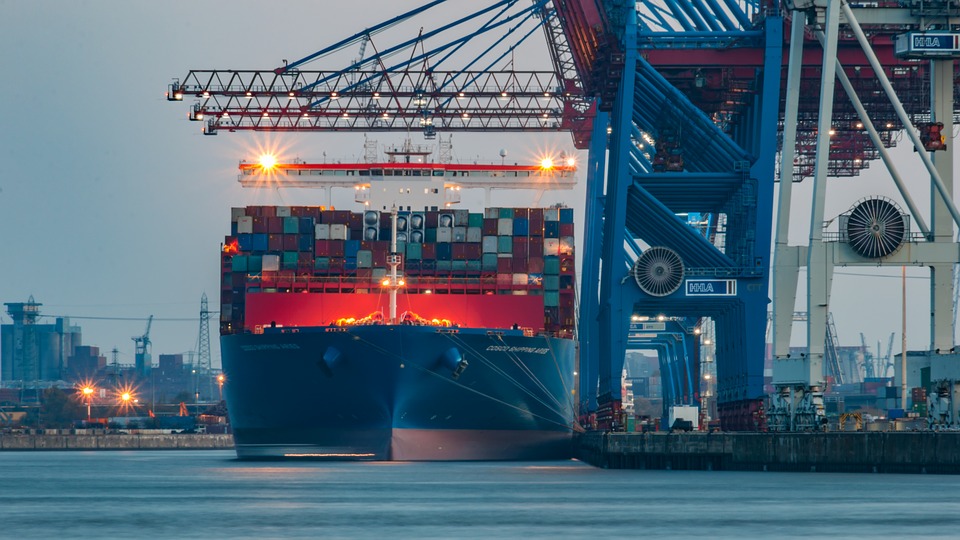 LNG-fuelled Box Ship Order in the Offing