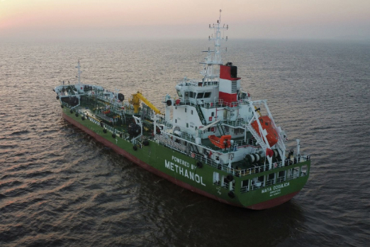 Fratelli's Methanol-Fuelled Bunker Tanker Heads from Shipyard to Singapore