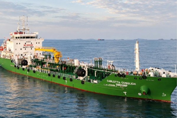 Fratelli Cosulich Takes Delivery of Third Methanol-Ready Bunker Tanker