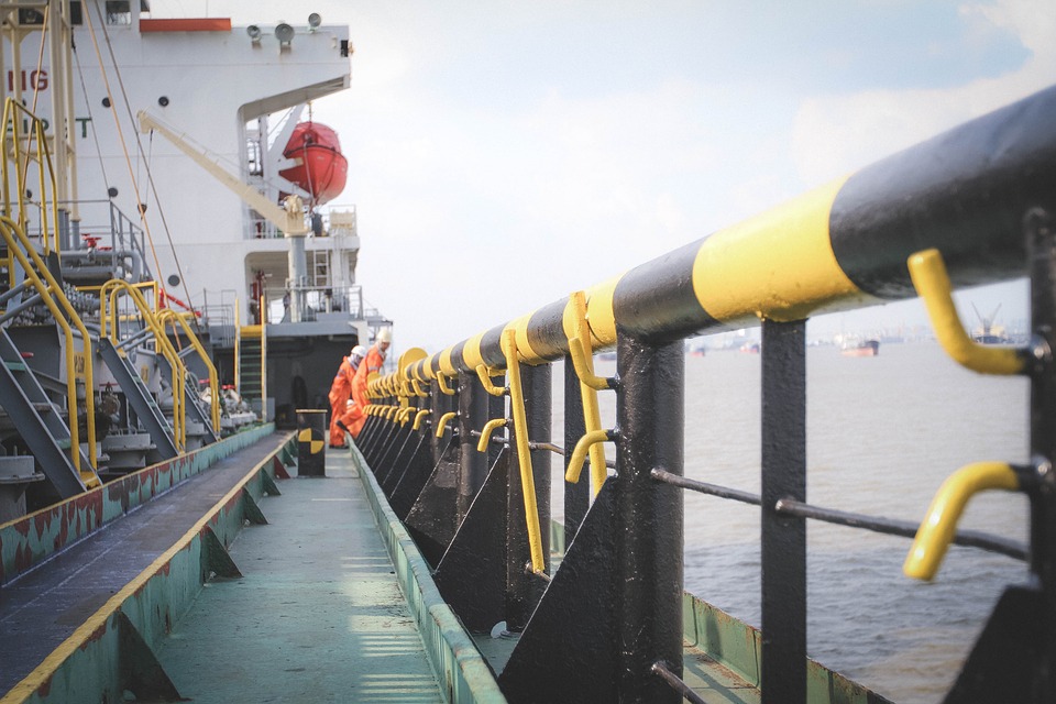 Shipping Company Declares for 0.5% Bunker Fuel
