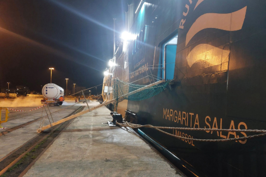 Algeciras Completes First LNG Bunkering at Night in Inner Dock