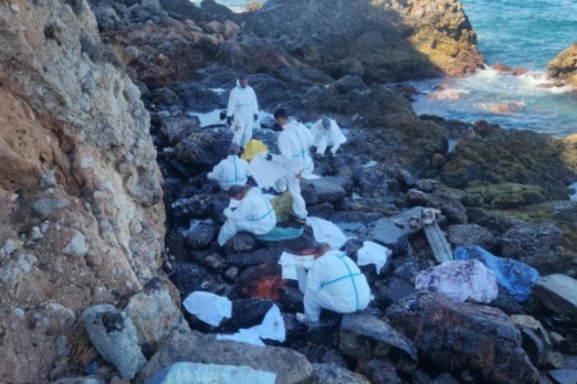 Gibraltar Estimates Bunker Spill Volume at Up to 2,000 Litres of VLSFO