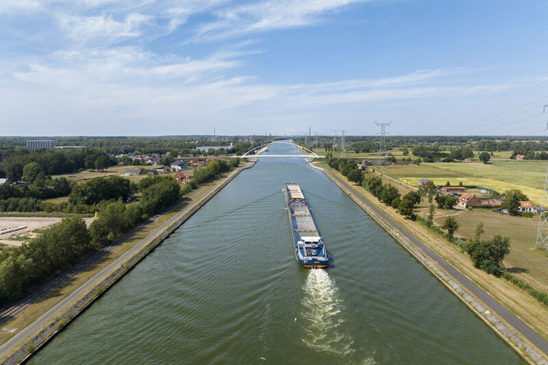 Hydrogen Retrofit Work Begins on Inland Container Ship FPS Maas