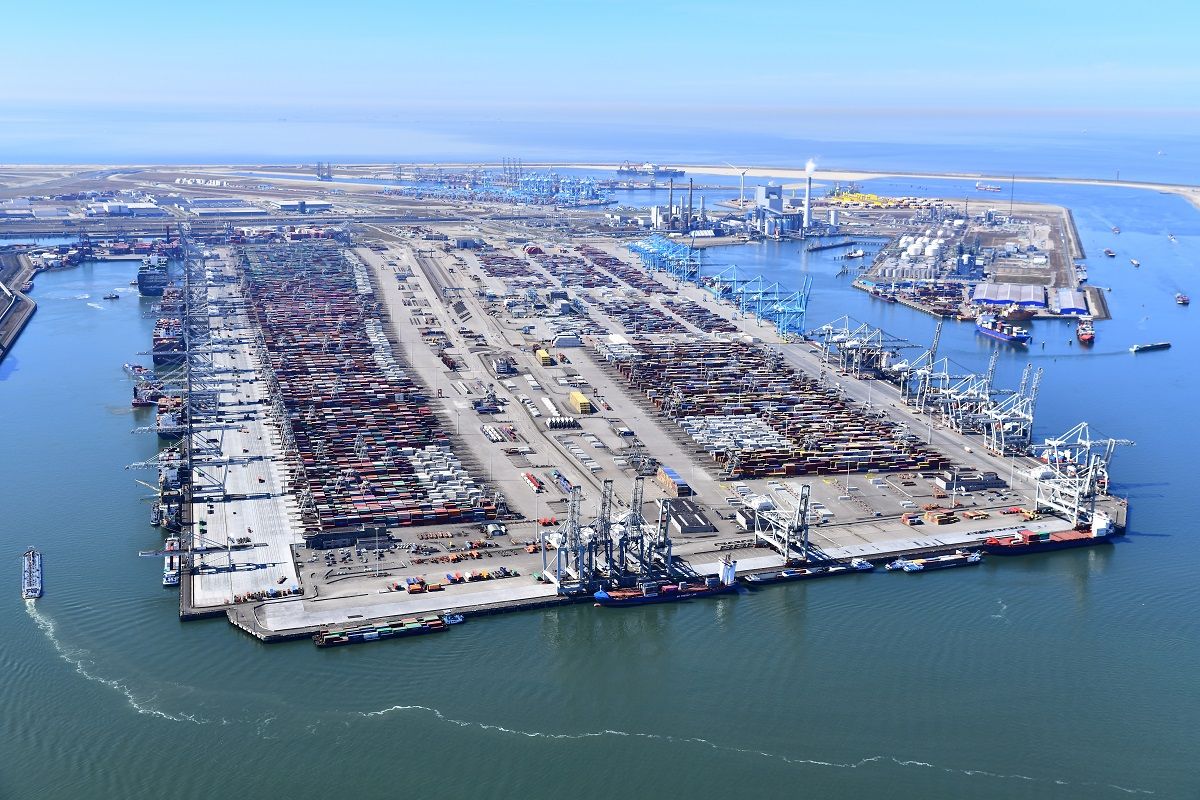Port of Rotterdam Sees Improved Port Operations Save 8-9% on Fuel Bills