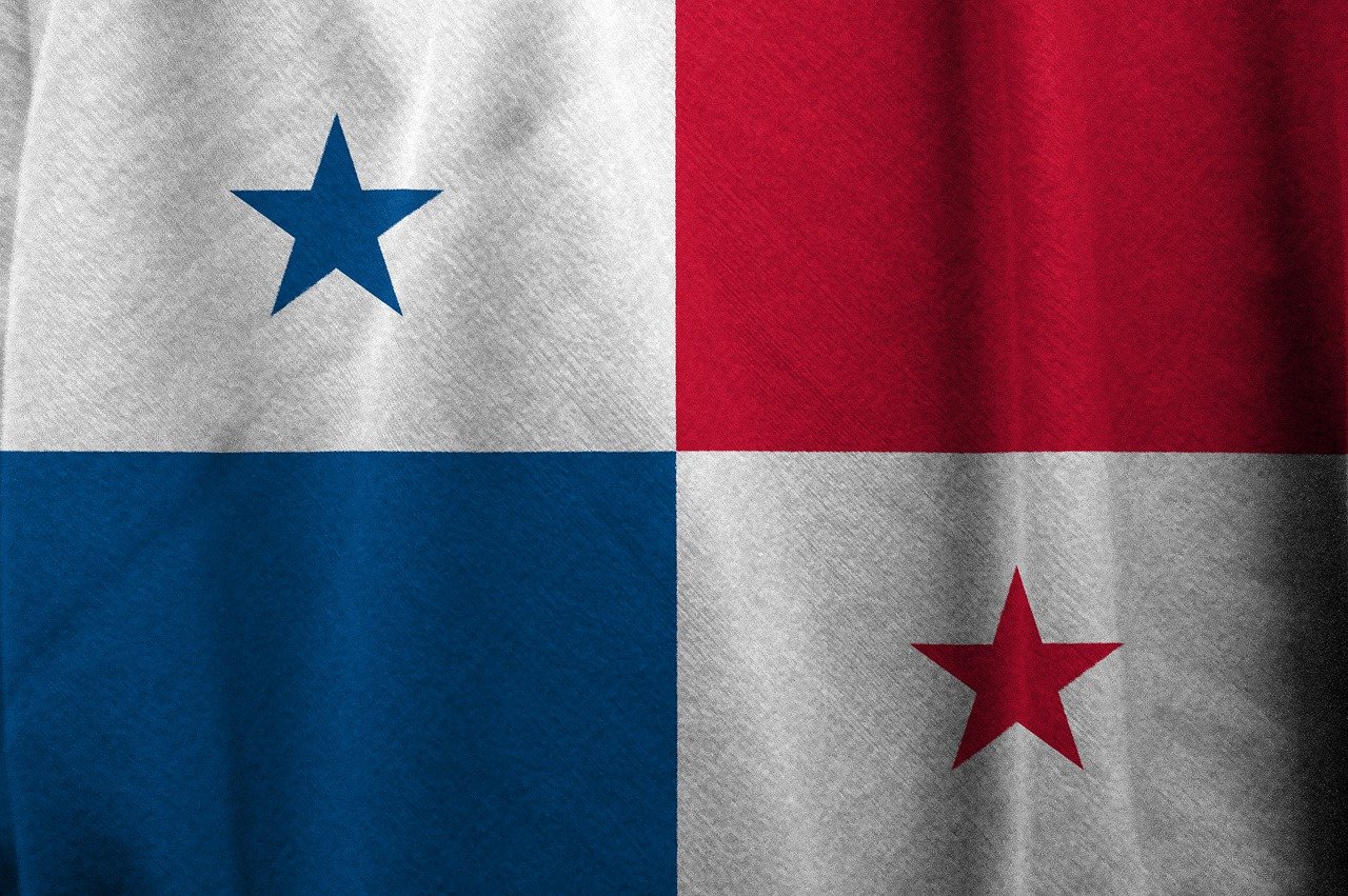 Authorities Plan Green Shipping Corridor Between Panama and Spain