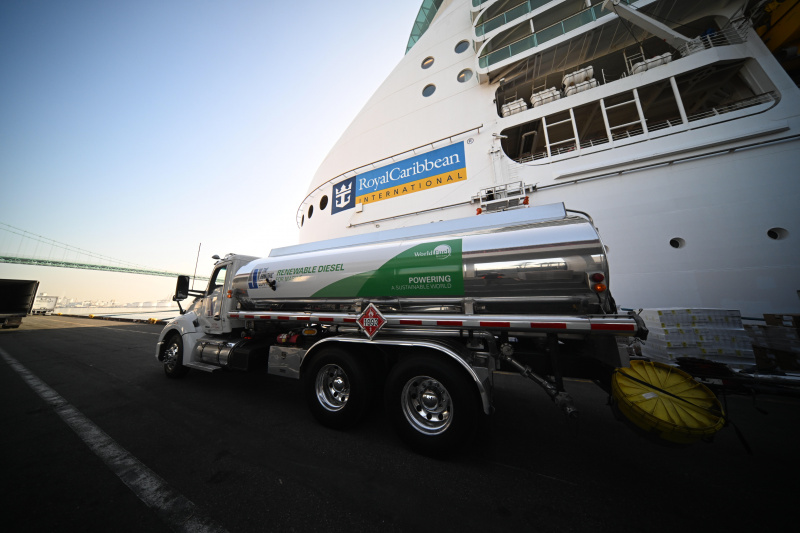 WFS Provides Renewable Diesel Bunkers to Cruise Ship