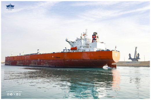 Suez Canal Offers 15% Rebate to Lure Back Boxships Amid Red Sea Calm