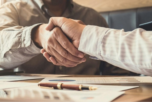 CCEC and CMA CGM Form Joint Venture to Build LNG Bunkering Vessel
