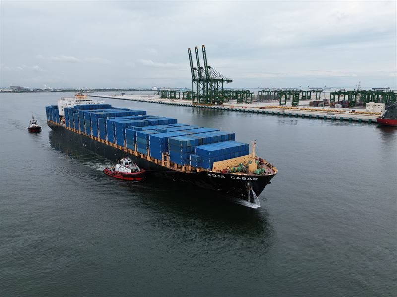 Wärtsilä to Equip Four New Boxships With LNG Bunkering Systems