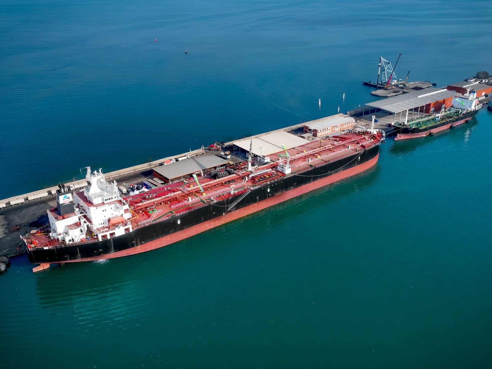 Red Sea Bunkering Makes VLSFO Available Again