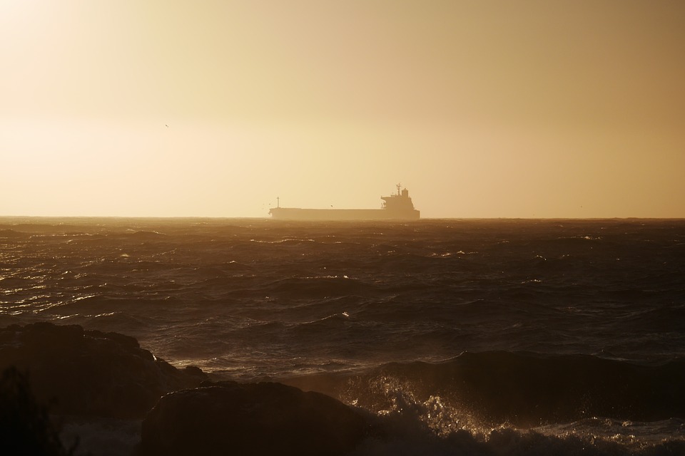 Ecuador Lands Fuel oil Export Deal
