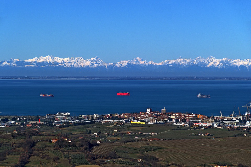 European Port Reduces Fees for Greener Ships