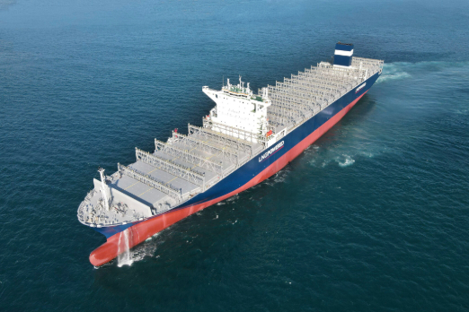 HHI Books Order for 12 LNG-Fuelled Boxships from European Shipowner