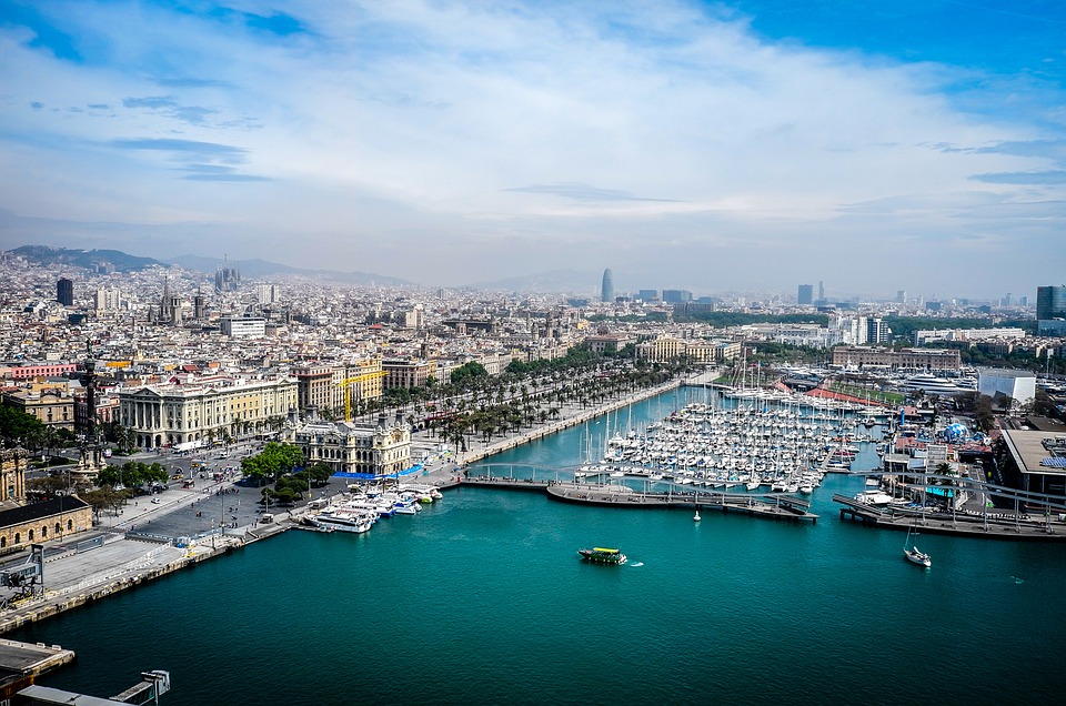 Port of Barcelona Positions Itself as Hub for LNG and Other Alternative Bunkers