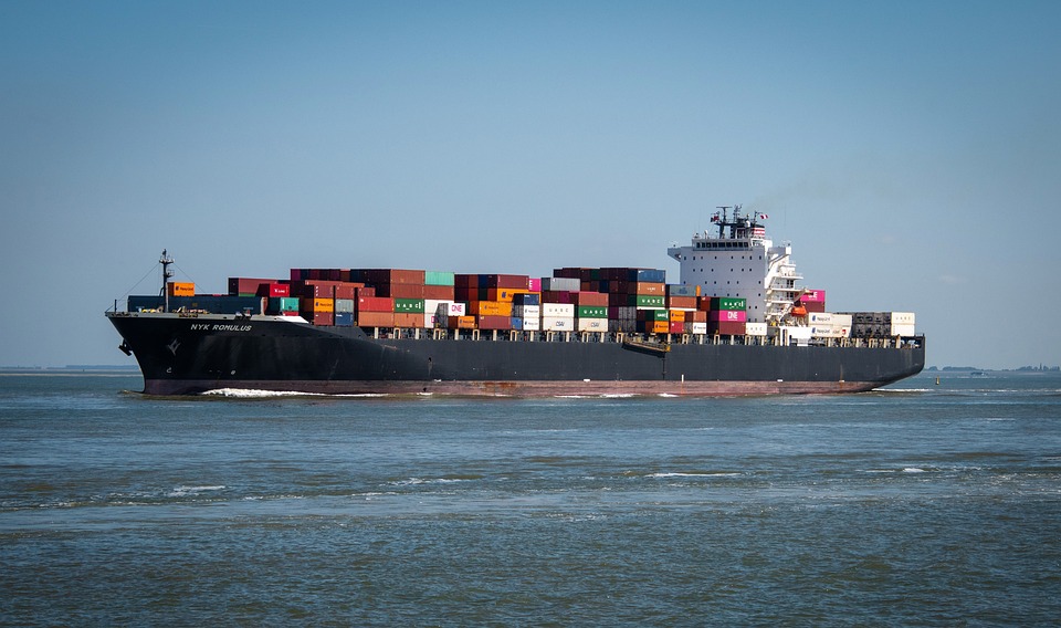 Pros and Cons of Battery Power for Deepsea Shipping Assessed in new Report