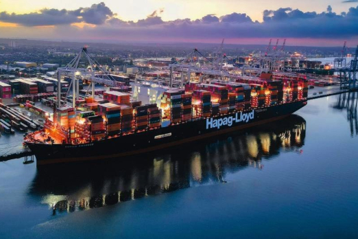 Hapag-Lloyd and DSV Sign Deal to Cut Scope 3 Emissions Using Biofuels