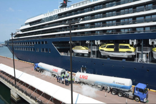 Japan's Hakodate Port Sees First LNG Bunkering of International Cruise Ship