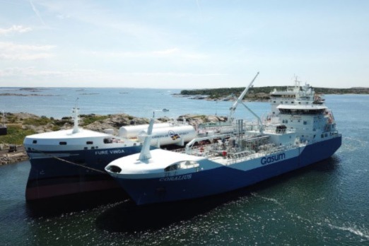 Gasum Sees 500 LNG Bunker Operations in Five Years With Coralius Barge
