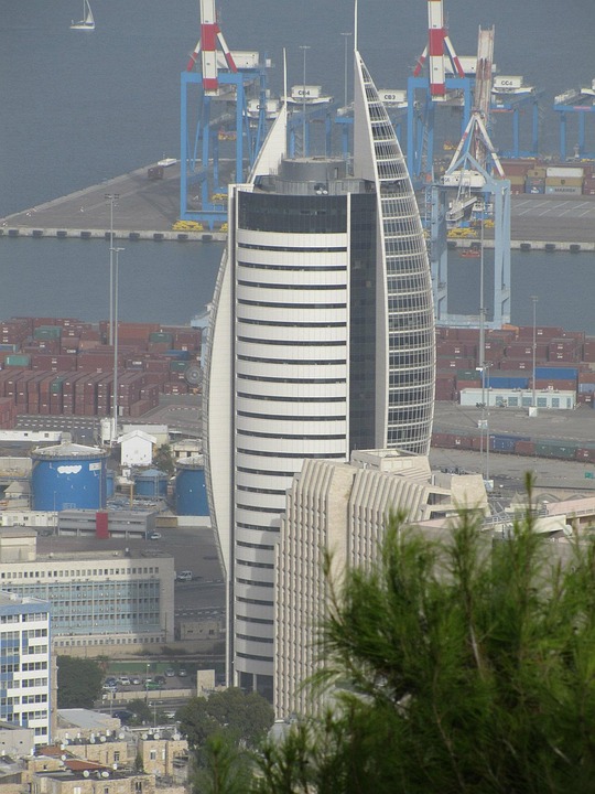 Risk to Shipping Raised Amid Growing Israel/Hamas Conflict