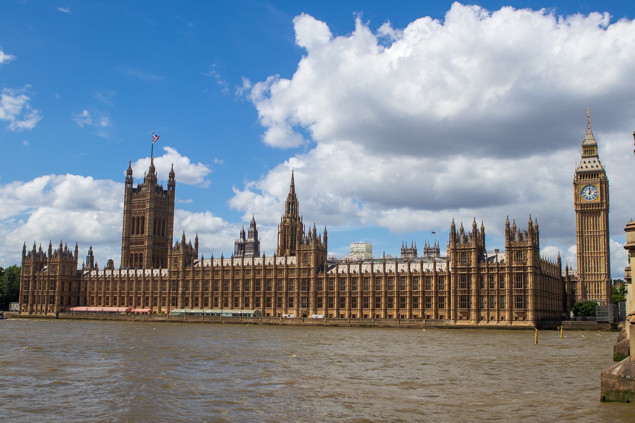 UK Government Seeks Feedback on Imposing Emissions Trading System on Shipping