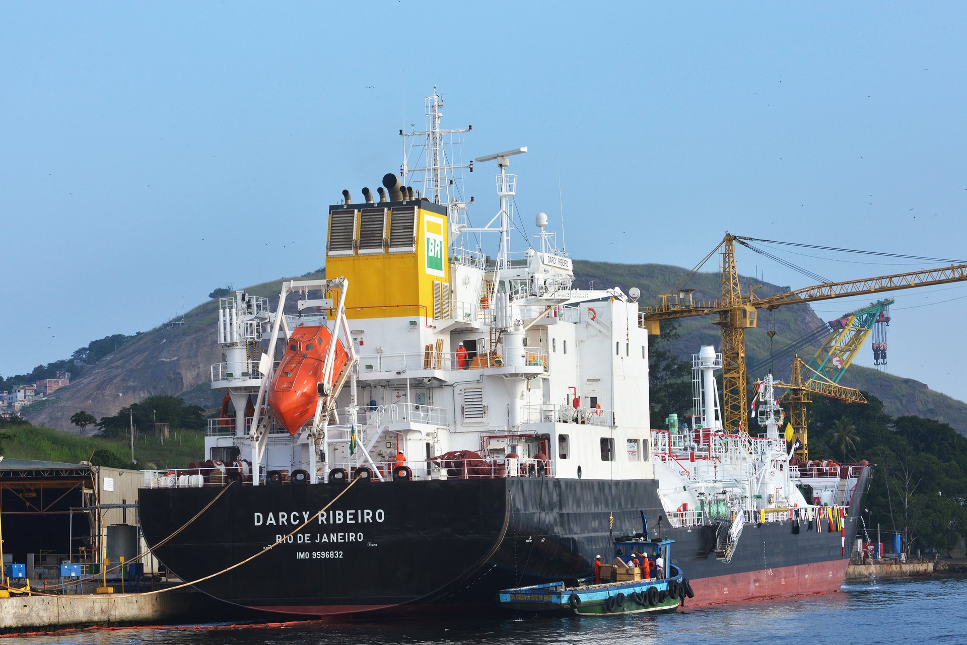Petrobras Carries Out Brazil's First Biofuel Blend Bunkering