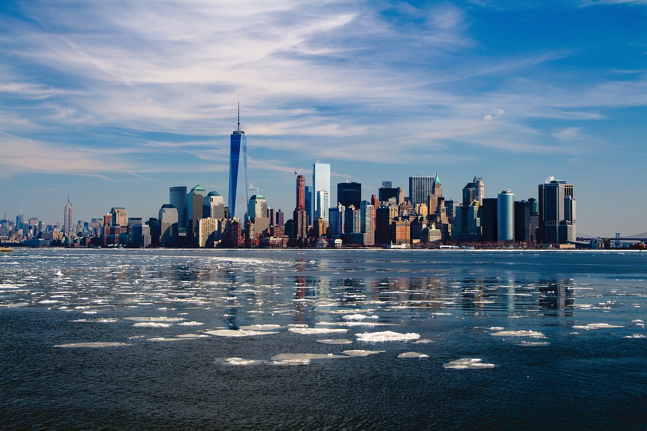 New York to Require Cruise Ships to Use Shore Power Connections