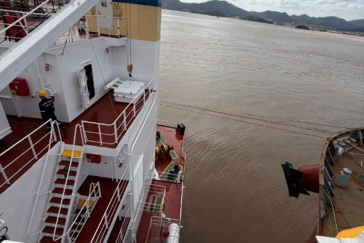 Safe Bulkers Takes Delivery of First Methanol Dual-Fuel Kamsarmax