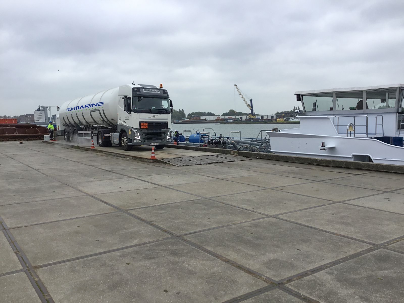 Molgas Group Completes First LNG Bunkering at Rotterdam