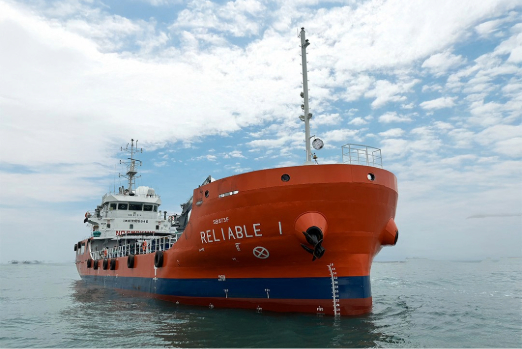 Gulf Marine's First-Owned Lubricant Supply Barge Enters Service in Singapore