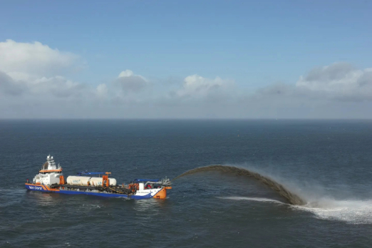 Van Oord Using Bio-LNG Powered Dredger for Dutch Coastal Works