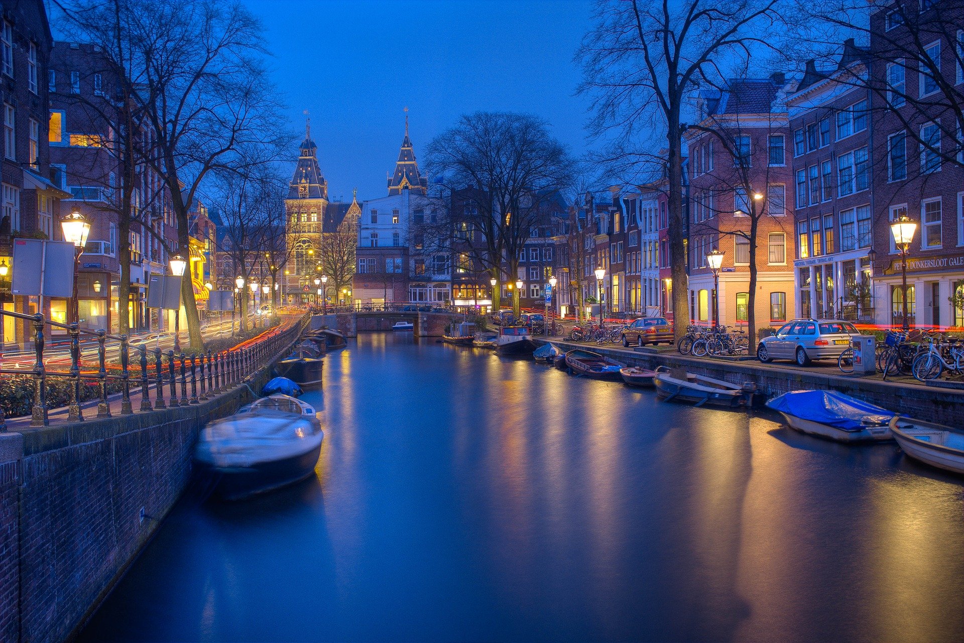 Amsterdam Transport Provider Orders Battery-Powered Ferries