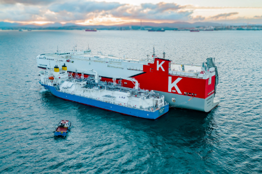K Line Car Carrier Takes on LNG Bunkers in Gibraltar