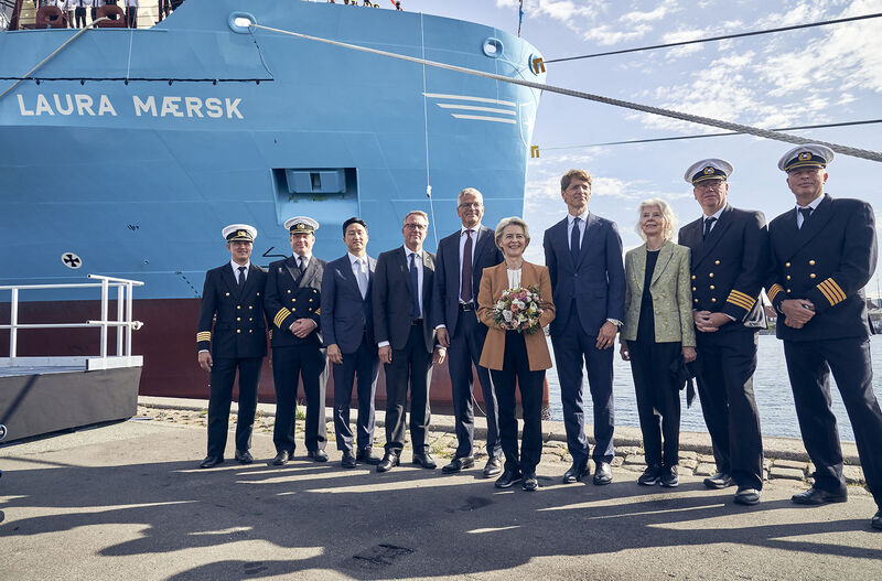 New Methanol-Fuelled Boxship Laura Maersk Completes Naming Ceremony