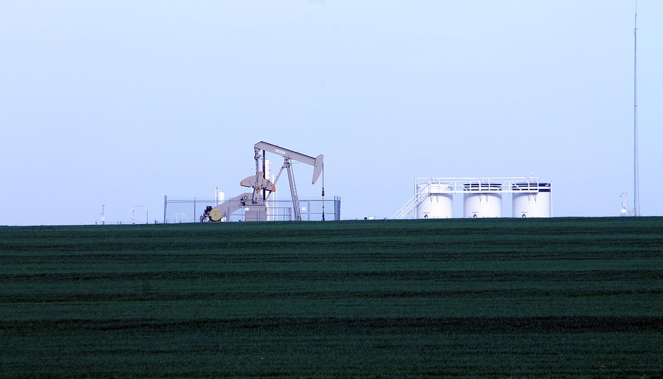 Storage Capacity Fears Prompt Weaker Crude Values
